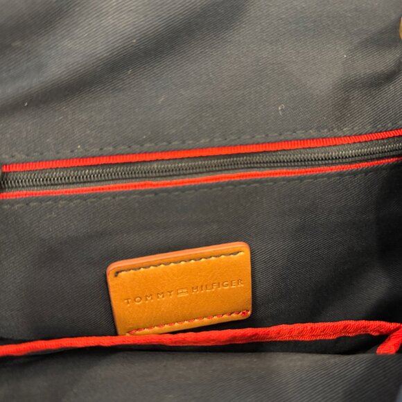 EUC Navy Blue Tommy Hilfiger Chain Backpack - Picture 5 of 6